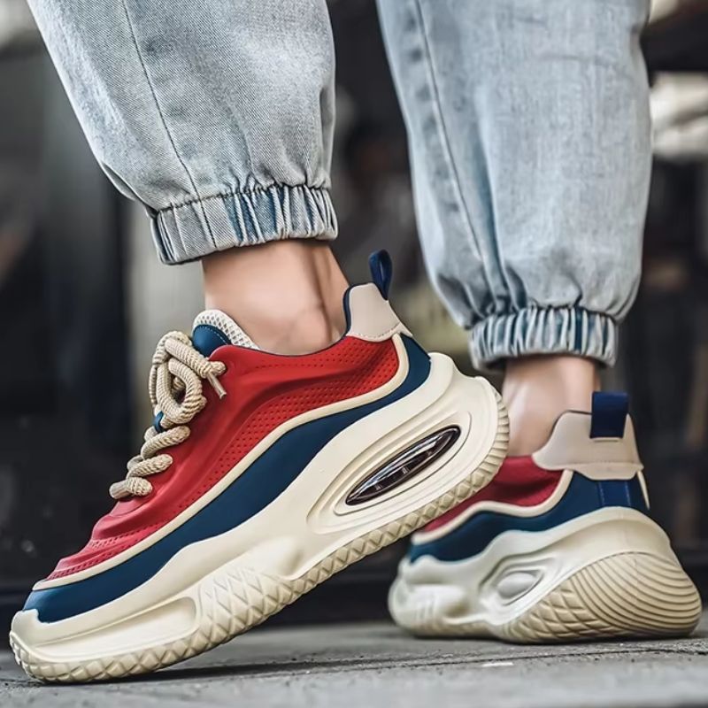 Terrain Sneakers