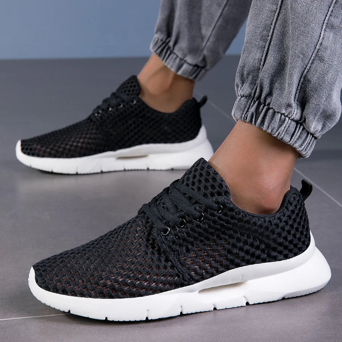 Aero Mesh Sneakers