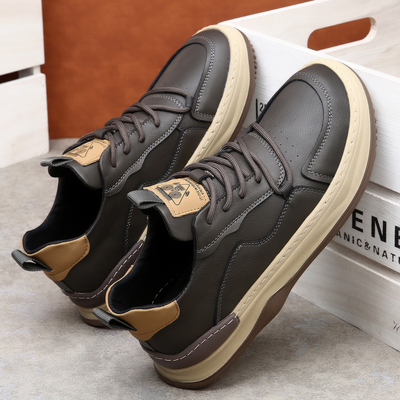 Oslo Leather Sneakers